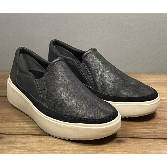 Vionic Women's Kearny Sneaker Size 7 Wide Black Leather Slip On Flat - Picture 2 of 15